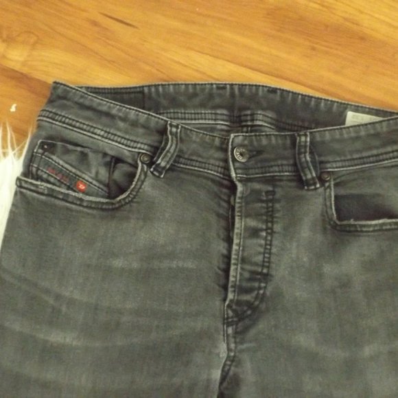 DIESEL INDUSTRIES Denim Jeans (31) - Picture 2 of 8